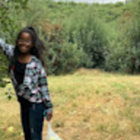 Meet your Posher, Isabella - Picture 1 of 1